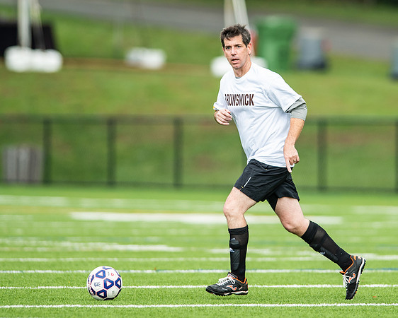 hc18_alumni_soccer_dburns_5132