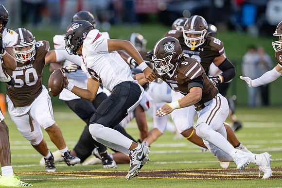 football_2023-09-22_dburns1_9401