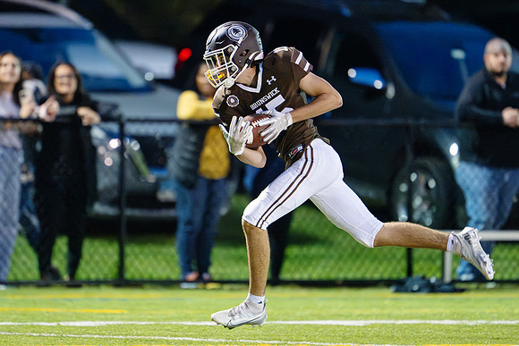 football_2023-09-22_dburns1_9681