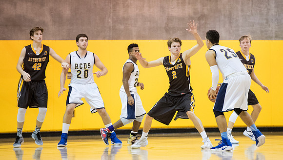 basketball_2016-12-10_dburns_5843