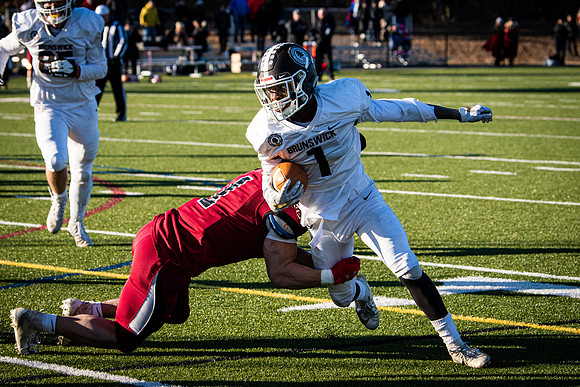 football_nepsac19_wkl5_3095