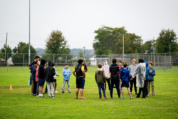 classtrip23_gr7_calfpasture_ah_0170