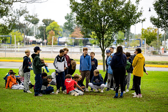 classtrip23_gr7_calfpasture_ah_0172