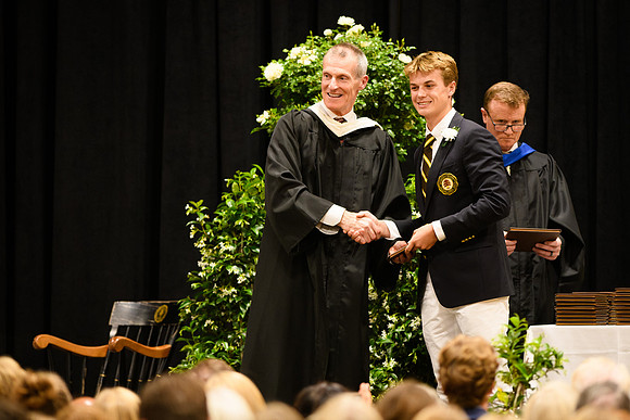 graduation25_diploma_wkl1_5083