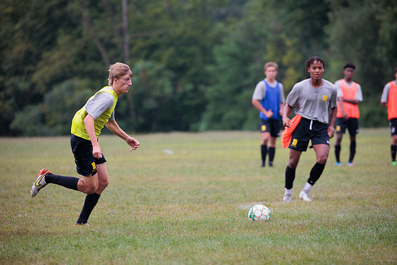 randolphvt2223_tripsoccerpre_scrimmage_bdf2_9237
