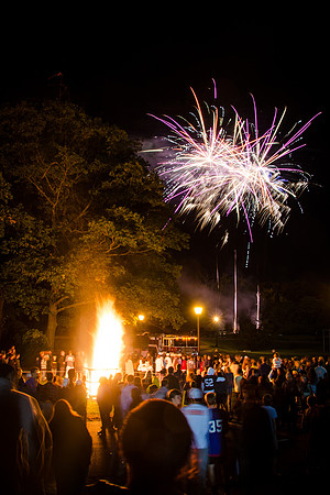 hc15_bonfireworks15_wkl_3377