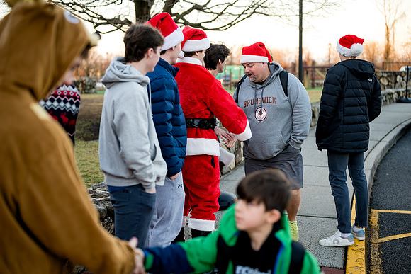 holiday_handshake24_ah_0007