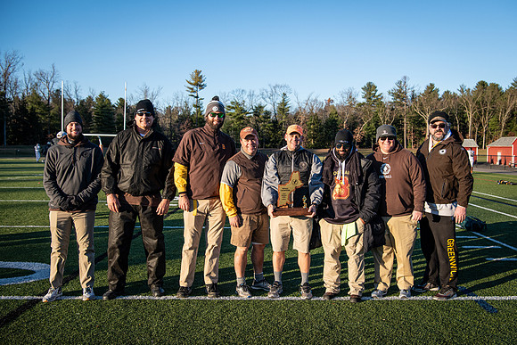 football_nepsac19_wkl8_2135