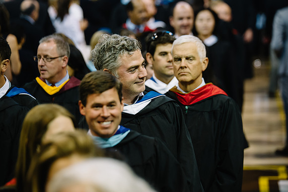 graduation16_hp_2304
