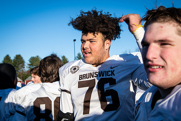 football_nepsac19_wkl8_2022