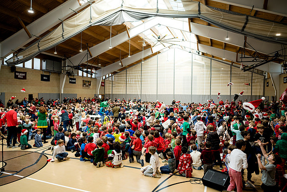 holiday_assembly24_ah_0508