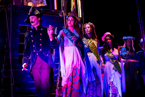 hmspinafore_springmusical25_fri_us_ah_0144