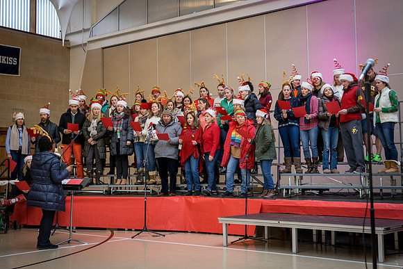 holiday_allschool16_jfess_4865