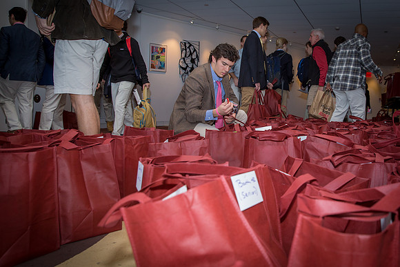 thanksgiving_fooddrive_us_jfess_6423