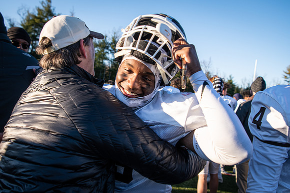 football_nepsac19_wkl8_2065