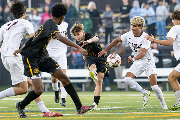 hc23_soccer_dburns_7007