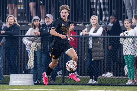 hc23_soccer_dburns_7075