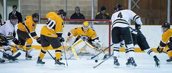 hockey_2016-12-10_dburns_6386