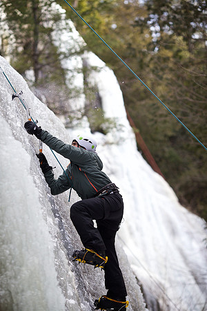 campdudley16_iceclimbing_bd_6374