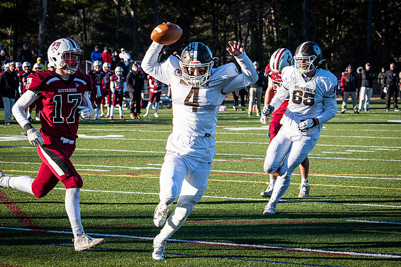 football_nepsac19_wkl5_3176