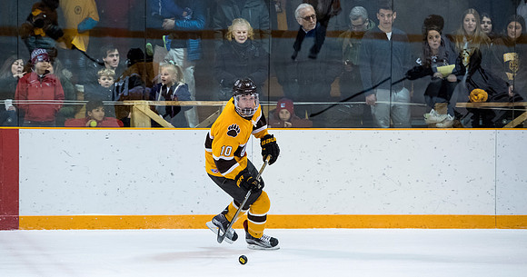 hockey_2017-03-04_dburns_3560