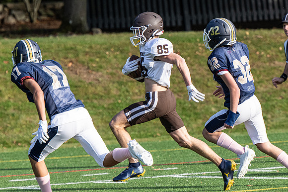 football_9_2023-10-17_dburns1_6930
