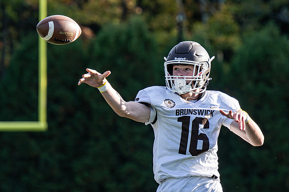 football_9_2023-10-17_dburns1_6979