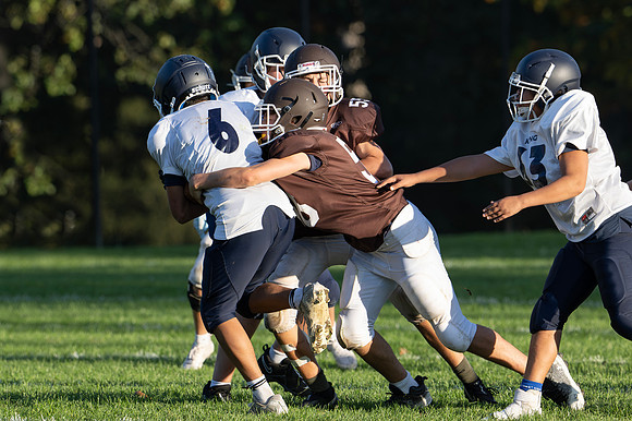 football_msbrown_2023-10-12_dburns1_6147