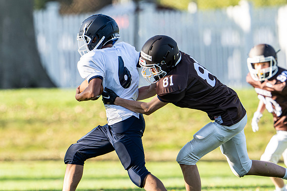 football_msbrown_2023-10-12_dburns1_5977