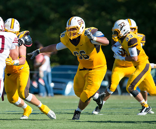 homecoming14_football_dburns_0704