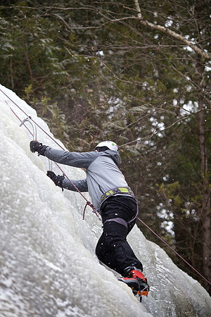 campdudley16_iceclimbing_bd_6175