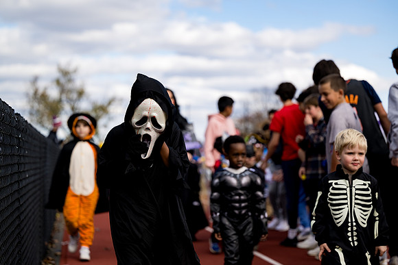 halloweenparade23_psls_ah_0103