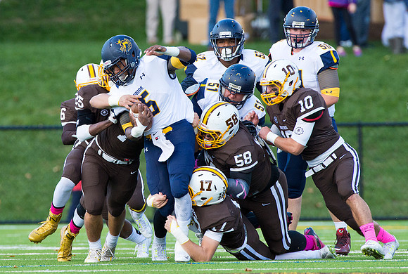 hc15_football_dburns_0853
