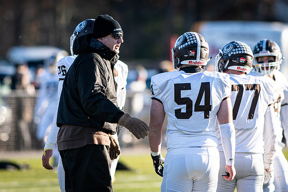 football_nepsac19_wkl8_1633