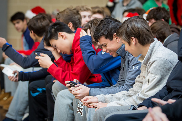 holiday_allschool16_jfess_6413