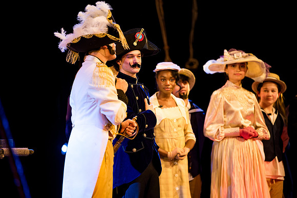 hmspinafore_springmusical25_fri_us_ah_0037