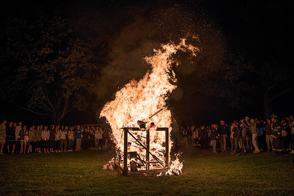 hc18_bonfireworks_wkl_3745