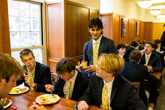 hc23_fballbfast_ah_0030