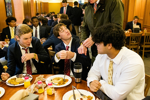 hc23_fballbfast_ah_0049