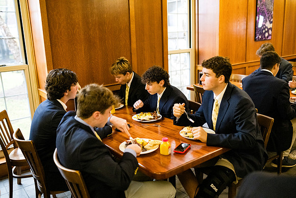 hc23_fballbfast_ah_0015