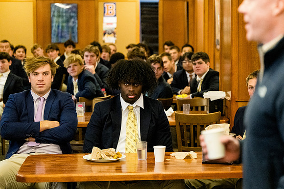 hc23_fballbfast_ah_0063b