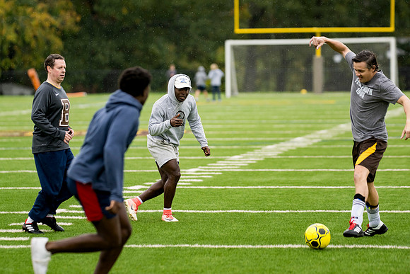hc23_alumnisoccer_ah_0026b