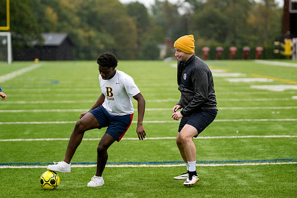 hc23_alumnisoccer_ah_0054