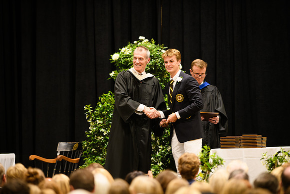 graduation25_diploma_wkl1_5080