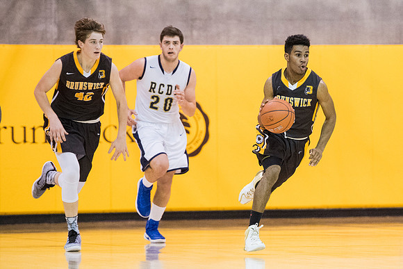 basketball_2016-12-10_dburns_5888
