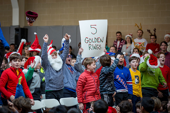 holiday_allschool16_jfess_7005