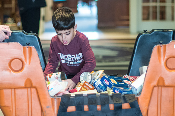 thanksgiving18_fooddrive_ps_wkl_0014
