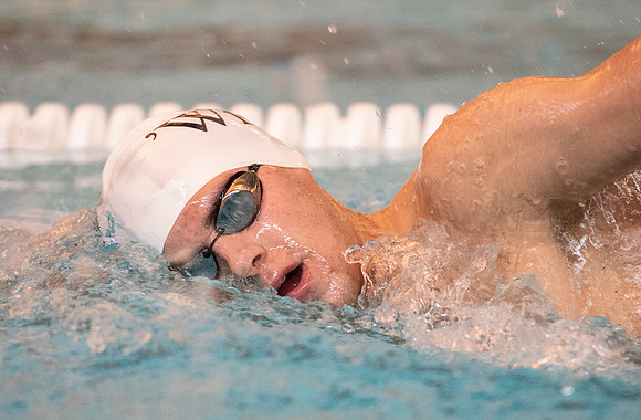 swimming_2018_dburns_3215