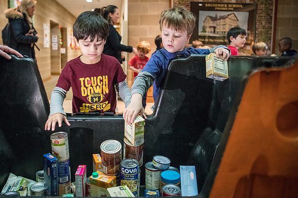 thanksgiving18_fooddrive_ps_wkl_9957