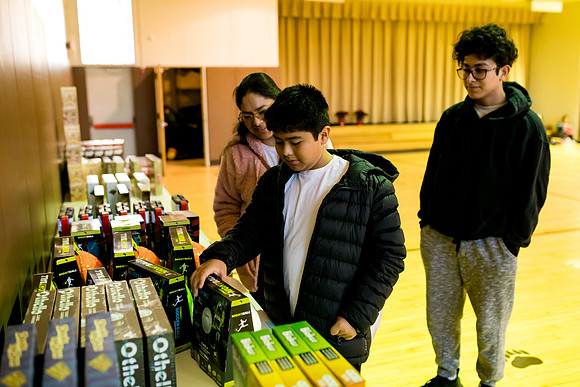 alumni_adc_toydrive22_horizons_ah_0010